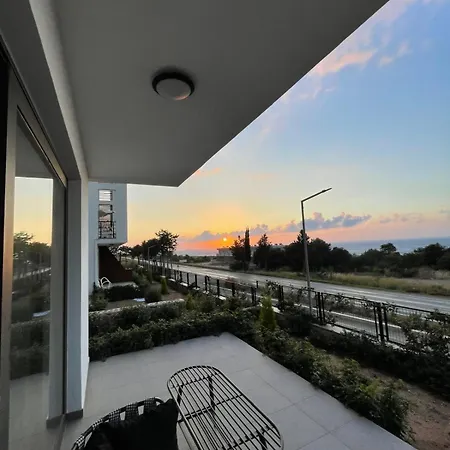 1 Bedroom In Idyll Homes, Esentepe, Opposite Hilltown Apartman *